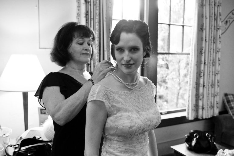 mcmenamins-edgefield-wedding-bride-getting-ready